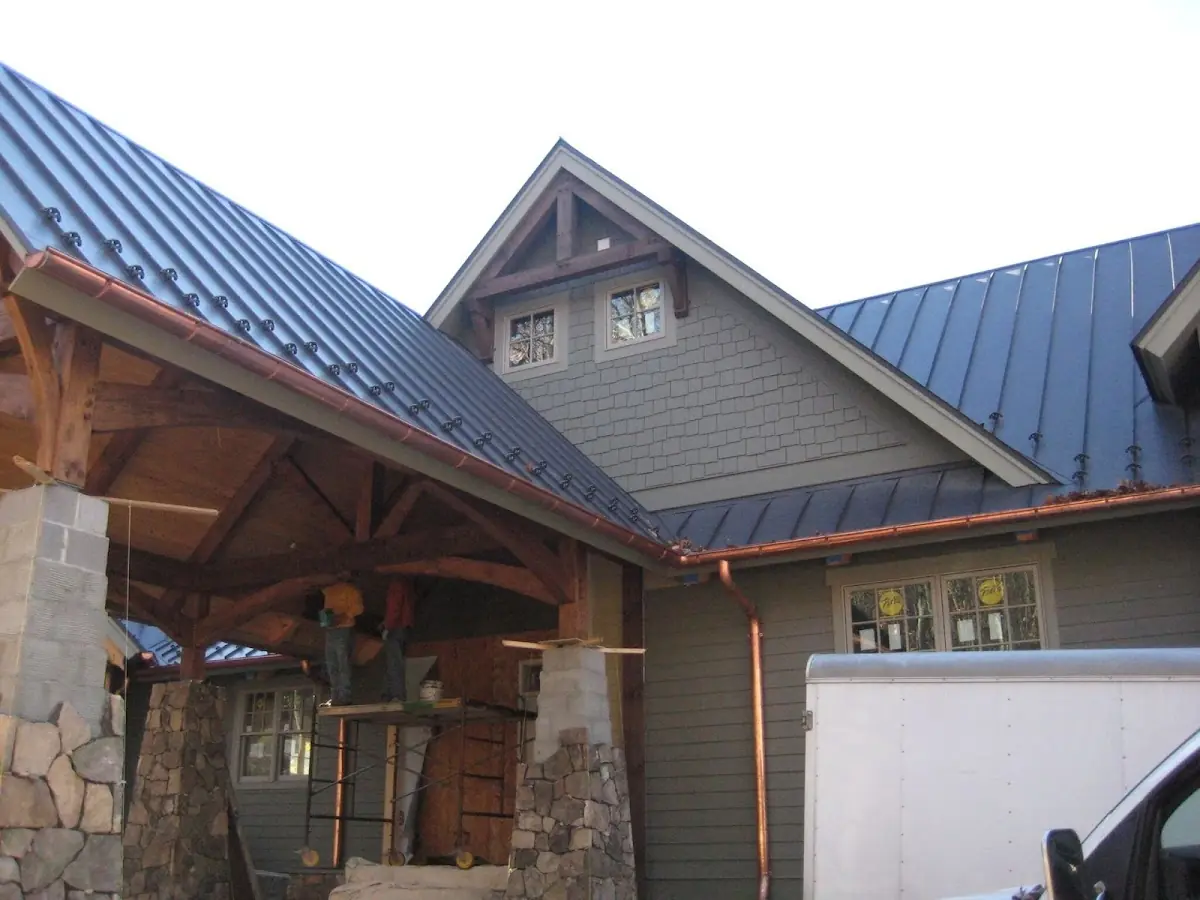 Craftsman Roofing team delivering quality roofing work in Roanoke